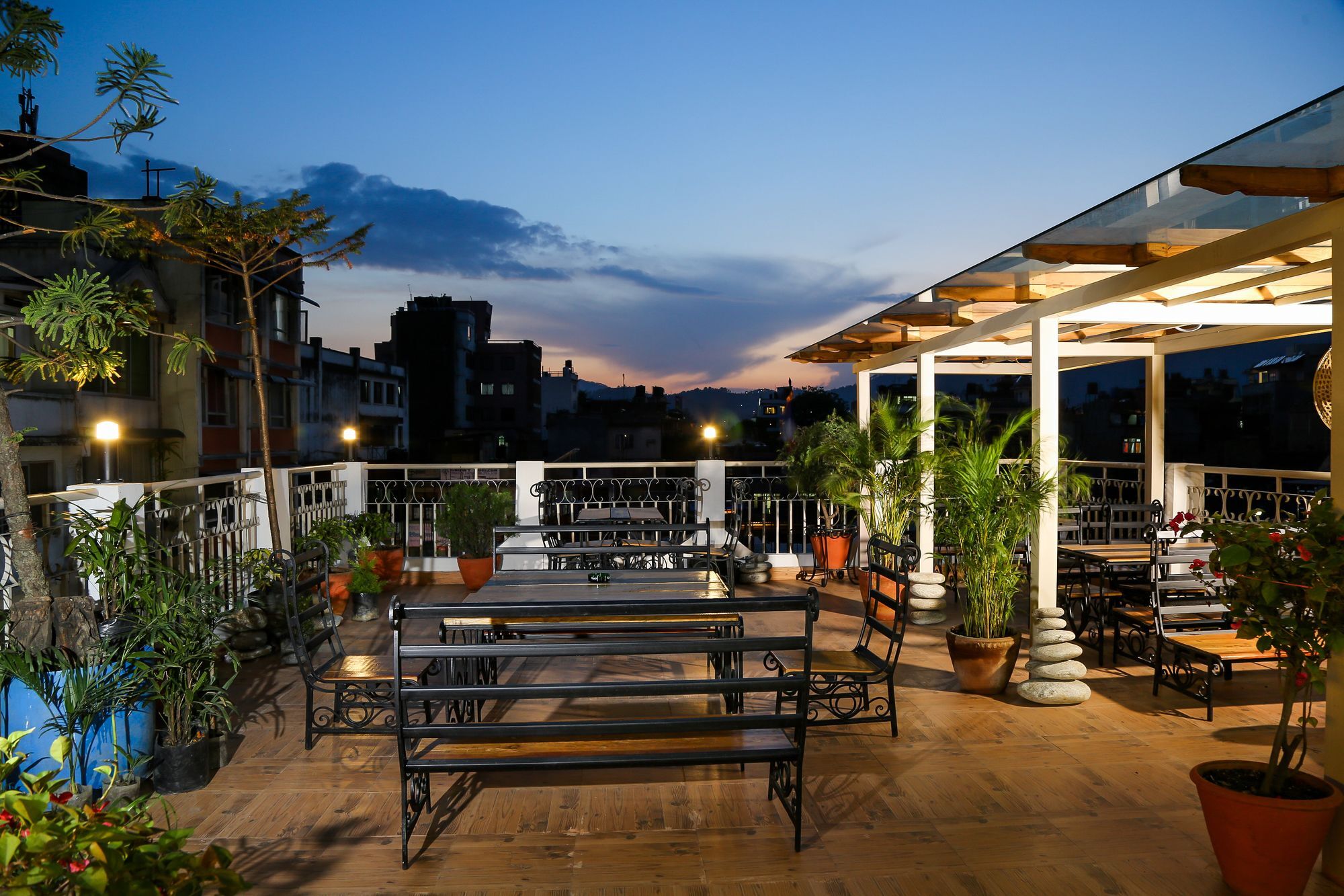 Hotel Himalayan Oasis Kathmandu Exterior photo