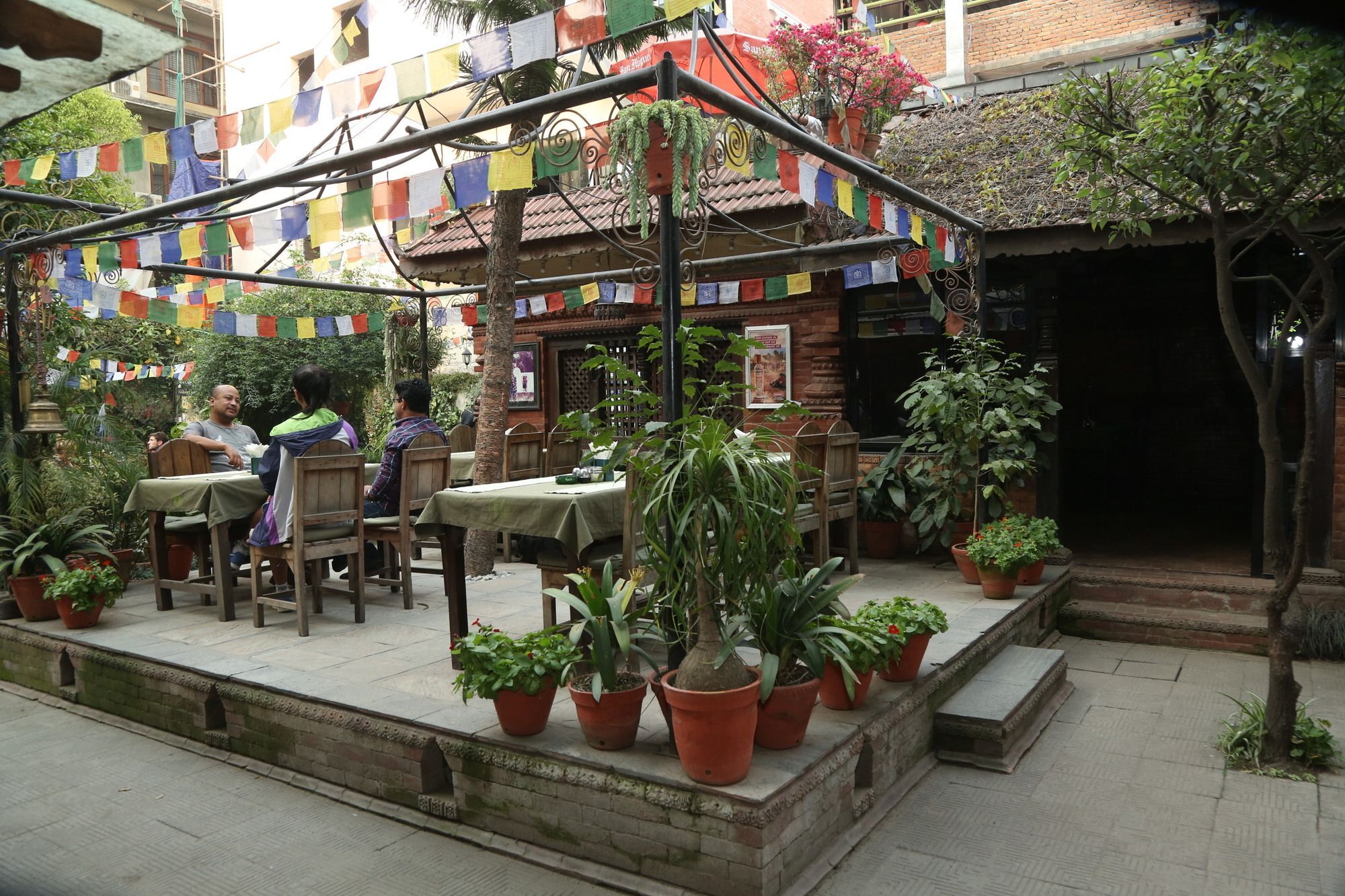Hotel Himalayan Oasis Kathmandu Exterior photo